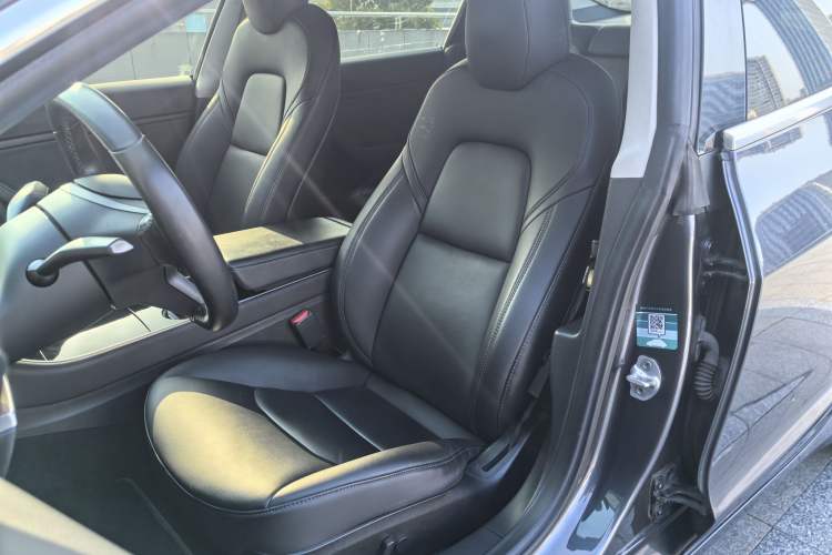 Used Tesla Model 3 2019 Long-Range Rear-Wheel-Drive Version
