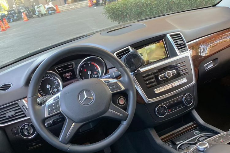 Used Mercedes-Benz M-Class 2014 ML 400 4MATIC Dynamic Model
