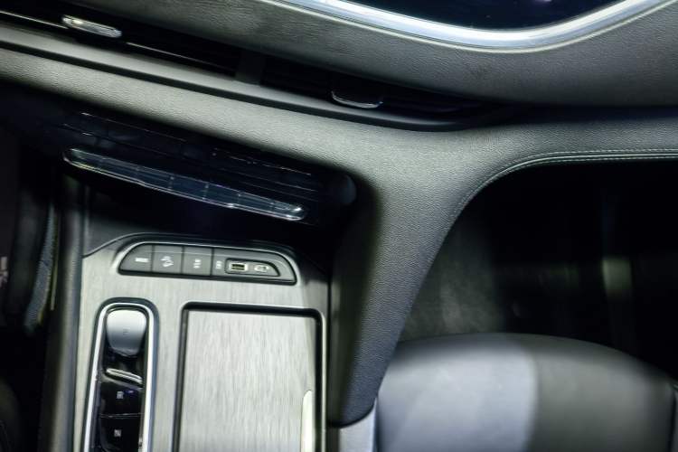 Used Buick Enclave 2020 28T Two-Wheel Drive Prestige Version