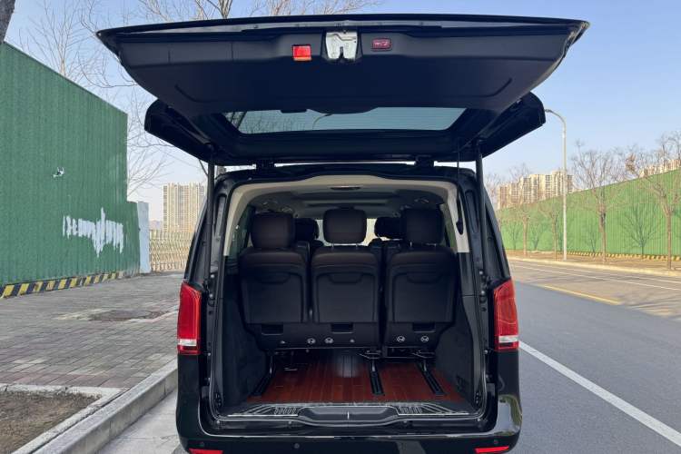 Used Mercedes-Benz V-Class 2022 V 260 L Long Wheelbase Prestige Edition Trunk