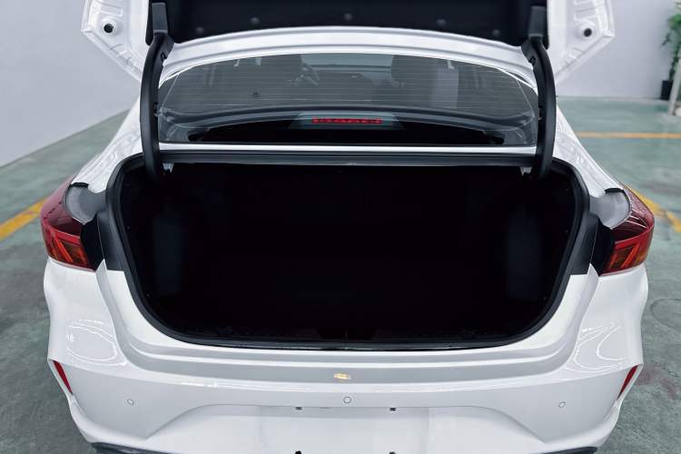 Used Changan Eado 2022 PLUS Blue Whale NE 1.4T GDI DCT Prestige Edition
