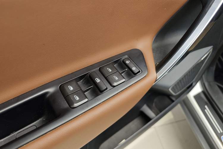 Used Geely Auto Emgrand X7 Sport 2021 1.8TD DCT Two-Wheel Drive Asian Games Edition