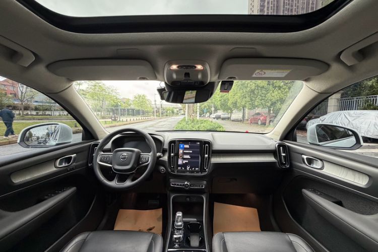 Used Volvo XC40 2022 T4 Four-Wheel Drive Smart & Luxurious Edition Interior 1