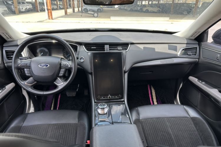 Used Ford Taurus 2019 EcoBoost 245 Comfort Edition Interior 1