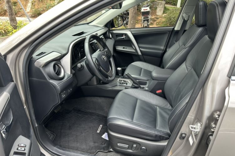 Used Toyota RAV4 2016 2.0L CVT Two-Wheel Drive Smart Edition China V Standard