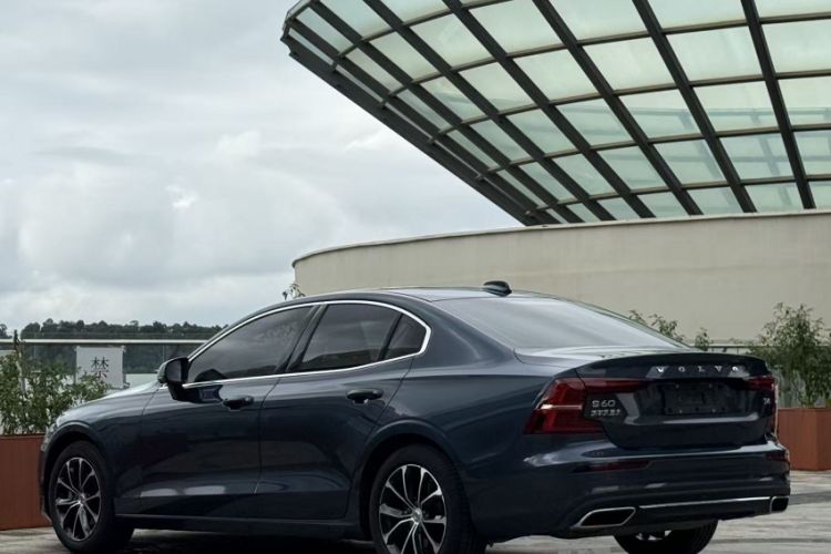 Used Volvo S60 2021 T4 Zhiyi Luxury Edition
