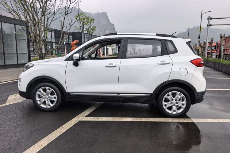 Used CHANGAN CS15 2016 1.5L Manual Fashion Edition
