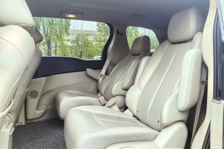 Used Buick GL8 2018 28T Luxury Model China VI Standard