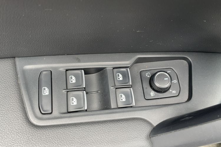 Used Volkswagen Tayron 2019 330TSI Two-Wheel Drive Luxury Model China VI Standard Interior 4