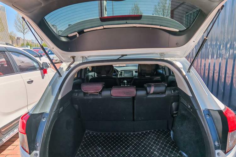 Used Honda Vezel 2020 1.5L CVT Pioneer Edition
