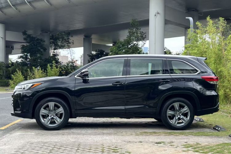 Used Toyota Highlander 2018 2.0T Four-Wheel Drive Luxury Version 7 Seats China VI Standard
