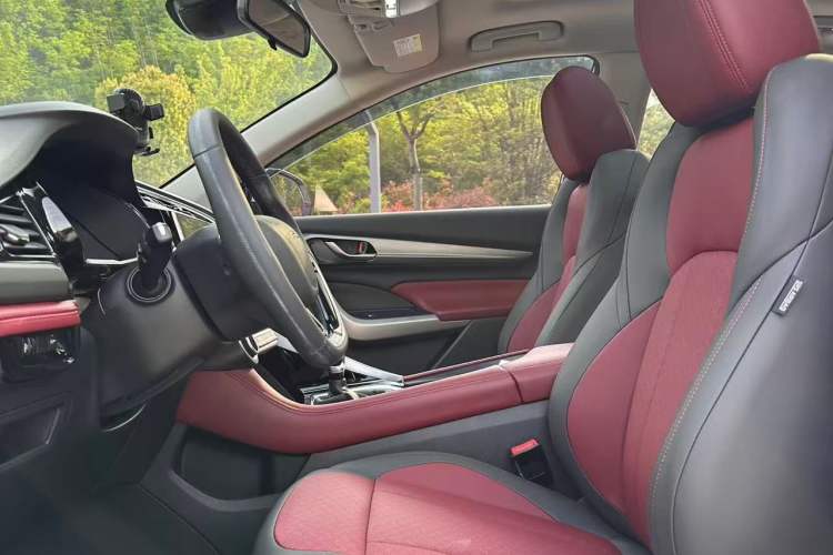 Used Dongfeng Aeolus AX7 2021 PRO 1.6T Automatic Smart Edition Interior 1