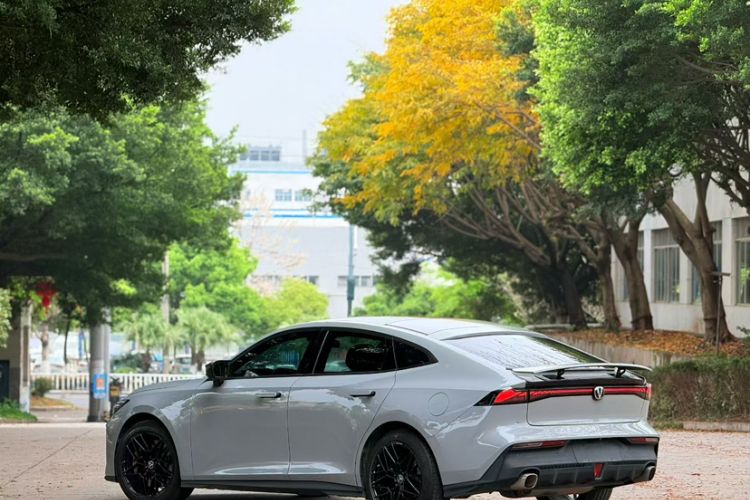 Used CHANGAN UNI-V 2022 1.5T Prestige Version