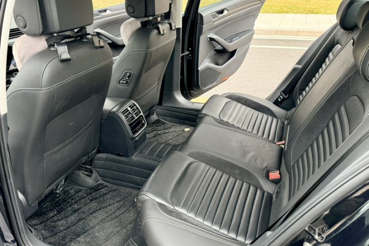 Used Volkswagen Magotan 2020 280TSI DSG Leading Edition
