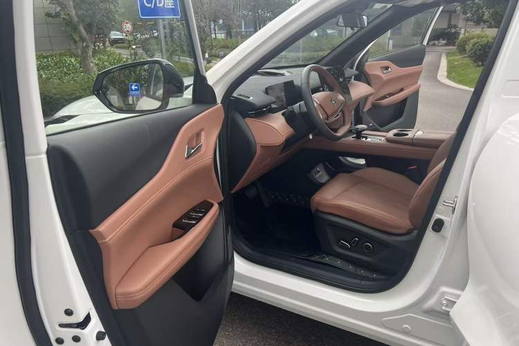 Used Changan UNI-Z 2025 1.5T Premium Edition