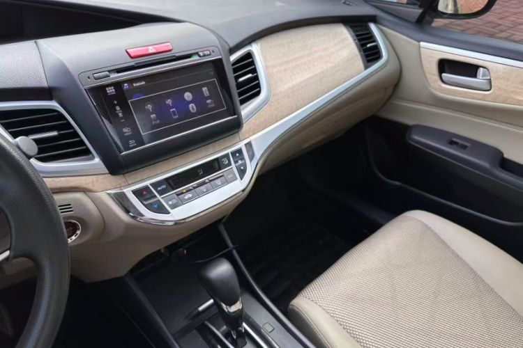 Used Honda Jade 2014 1.8L Automatic Comfort Elite Version 5 Seats
