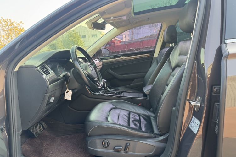 Used Volkswagen Phideon 2018 Revised Version 380TSI Two-Wheel Drive Business Edition