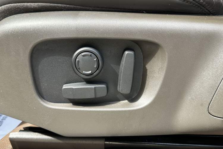 Used Land Rover Range Sport 2018 3.0 SC V6 HSE DYNAMIC Interior 2