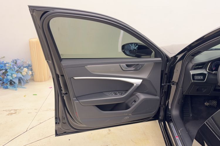 Used Audi A6L 2022 40 TFSI Luxury Dynamic Model
