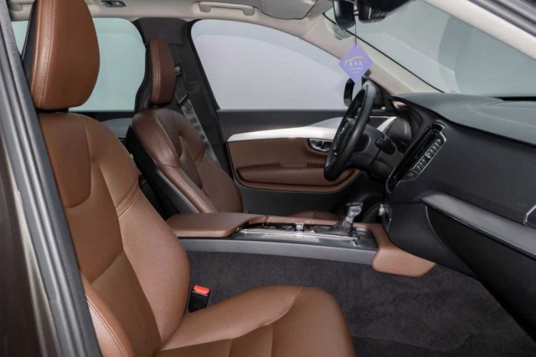 Used Volvo XC90 2019 T5 Zhiyi Edition 7-Seater China V Emission Standard