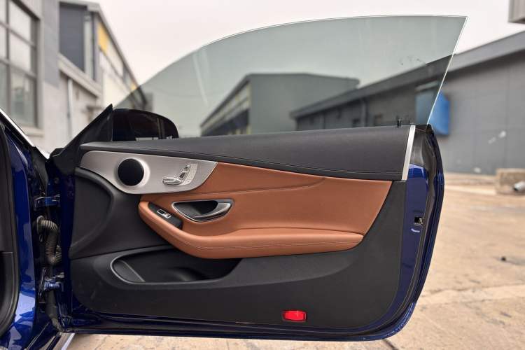 Used Mercedes-Benz C-Class 2020 C 260 Coupe Interior 9