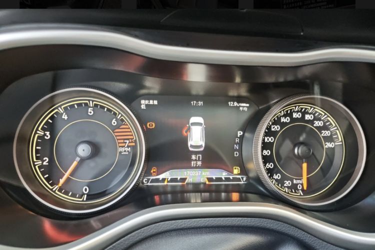 Used Jeep Cherokee 2016 2.4L Professional Smart Version Odometer Close Up