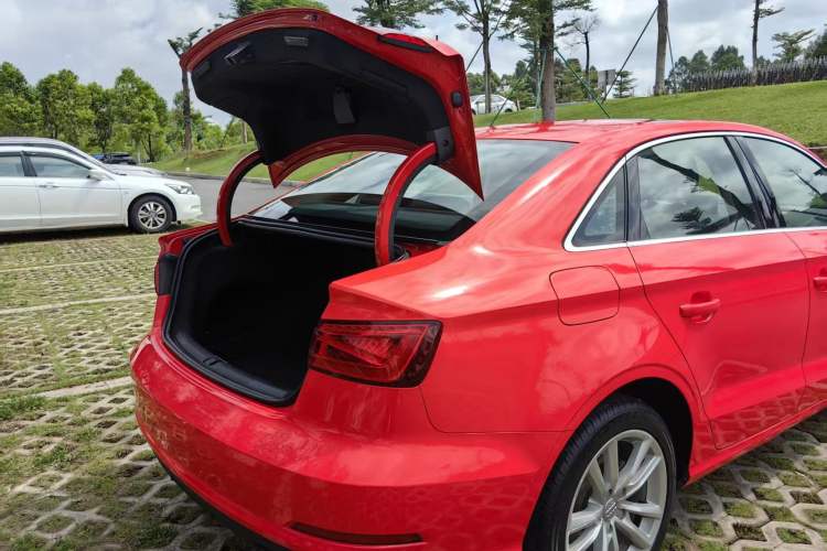 Used Audi A3 2015 Limousine 35 TFSI Millionth Anniversary Comfort Model
