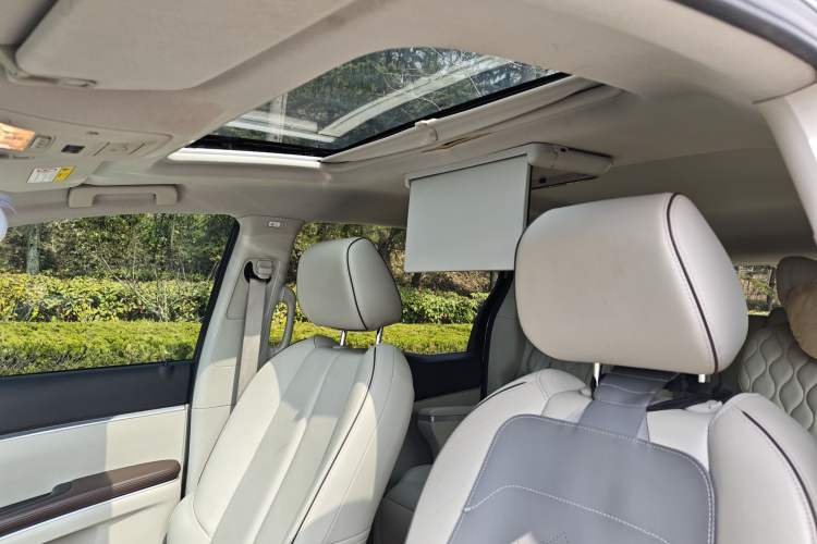 Used Buick GL8 2020 Land Business Class 652T Luxury Model