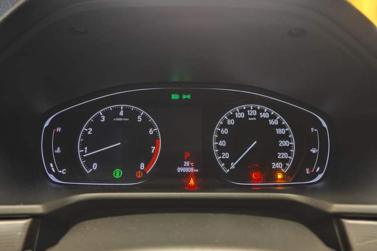 Used Honda Accord 2018 260TURBO Luxury Edition China VI Odometer Close Up