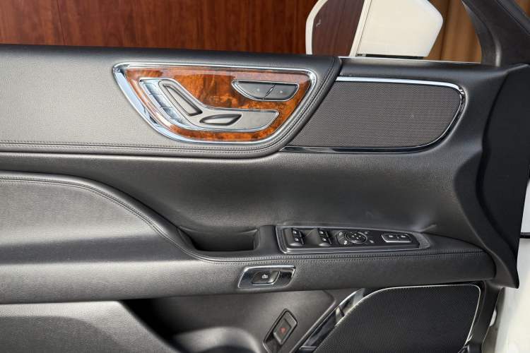 Used Lincoln Continental 2018 2.0T Two-Wheel Drive Deluxe Edition
