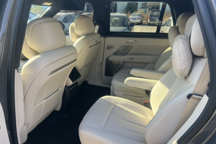 Used ONVO Luxeed L90 2025 Model—Ultra Six-Seater Version