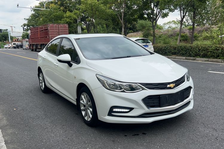 Used Chevrolet Cruze 2018 320 Automatic Pioneer Sunroof Edition