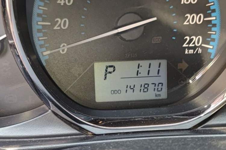 Used Toyota YARiS L Zhi Xiang 2017 1.5E CVT Dynamic Edition Odometer Close Up