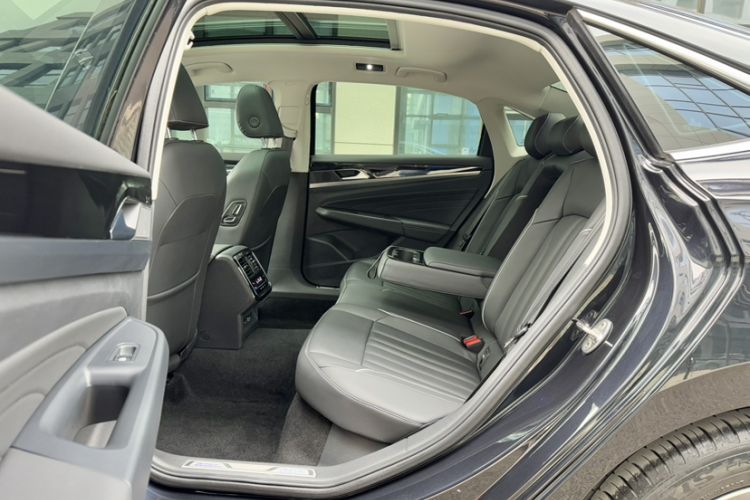 Used Volkswagen Passat New Energy 2023 430 PHEV Hybrid Elite Edition