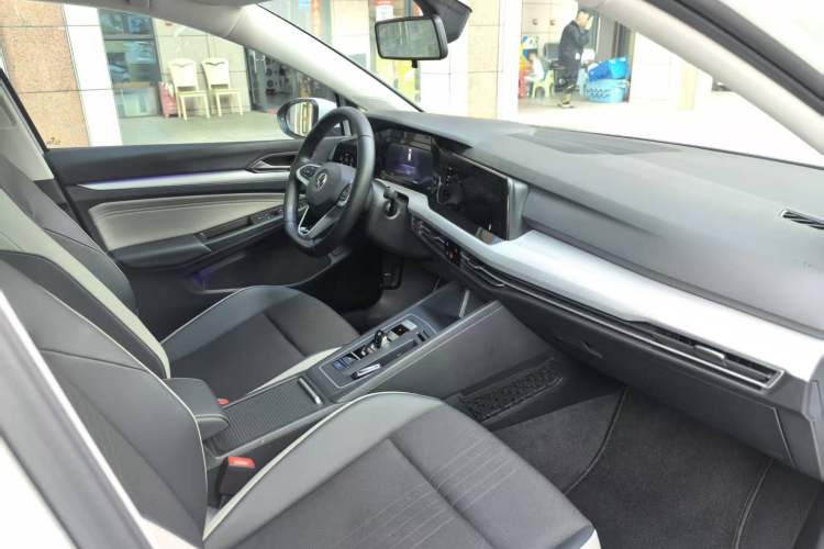 Used Volkswagen Golf 2021 280TSI DSG Pro Interior 4