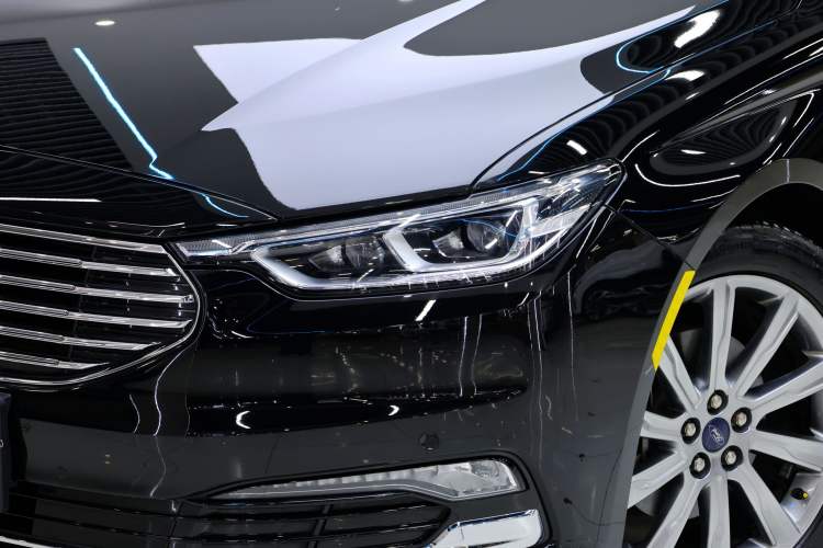 Used Ford Taurus 2019 EcoBoost 245 Premium Edition
