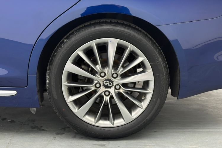 Used Infiniti Q50L 2018 2.0T Enjoyment Version China VI Standard