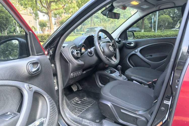 Used smart forfour 2018 1.0L 52kW Passion Edition