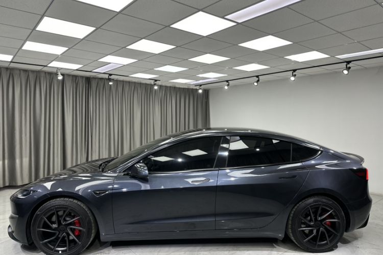 Used Tesla Model 3 2024 High-Performance All-Wheel-Drive Version
