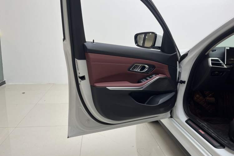 Used BMW i3 2025 eDrive 35 L