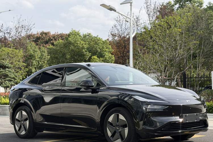 Used ONVO L60 2024 60 kWh Rear-Drive Version