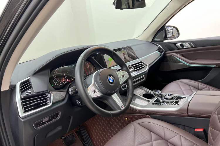 Used BMW X5 2022 Restyled xDrive 30Li Luxury Version M Sport Package
