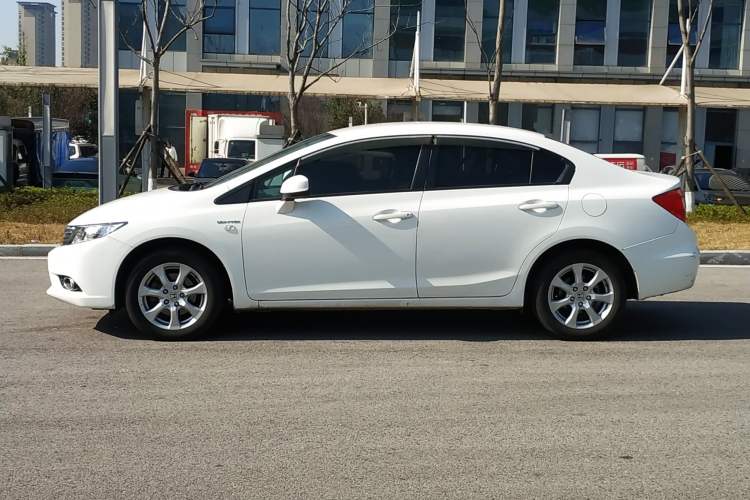 Used Honda Civic 2013 10th Anniversary 1.8L Automatic Comfort Version Exterior 8