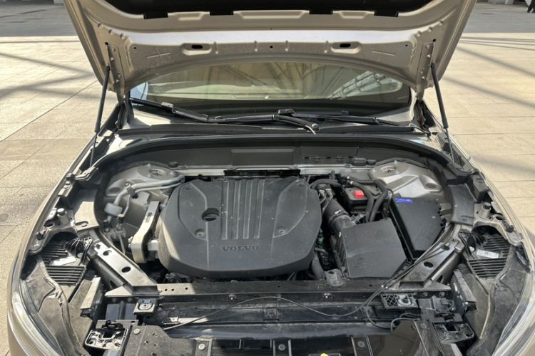 Used Volvo XC60 2023 B5 4x4 Smart Luxury Edition
