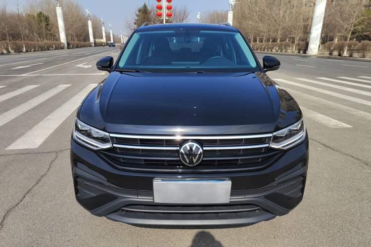 Used Volkswagen Tiguan L 2024 300TSI Automatic Two-Wheel Drive Smart Edition Exterior 1