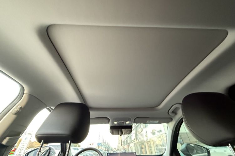 Used Chery Fengyun A8L 2025 1.5 TGDI 145 km Luxury Version Headliner