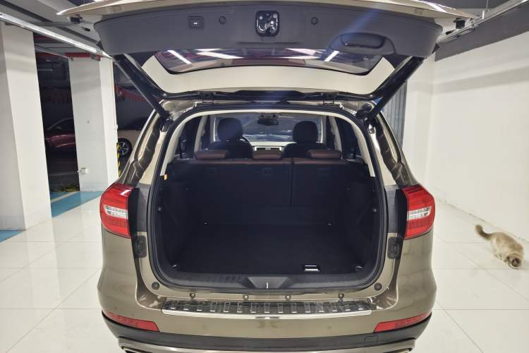 Used Haval H8 2017 2.0T Gasoline 4x4 Smart Enjoyment Version