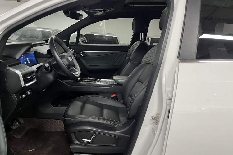 Used Geely Auto Haoyue L 2023 2.0T DCT Prestige Edition
