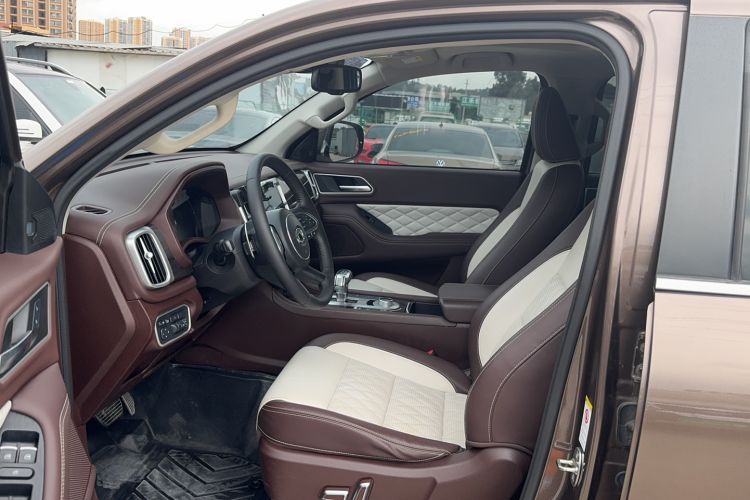 Used Great Wall Poer 2021 2.0T Global Version Automatic Diesel 4x4 Prestige Standard Cab GW4D20M Interior 3