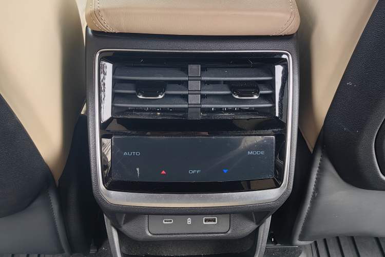 Used Geely Auto Monjaro L 2025 Dongfang Yao 2.0TD Automatic Lanxing Edition